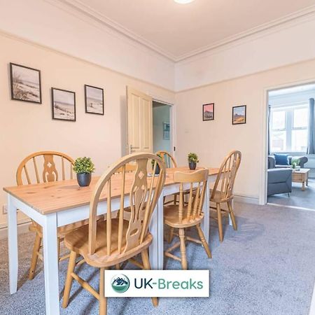 Large, Centrally Located, 5 Bedroom House Workington Exterior photo